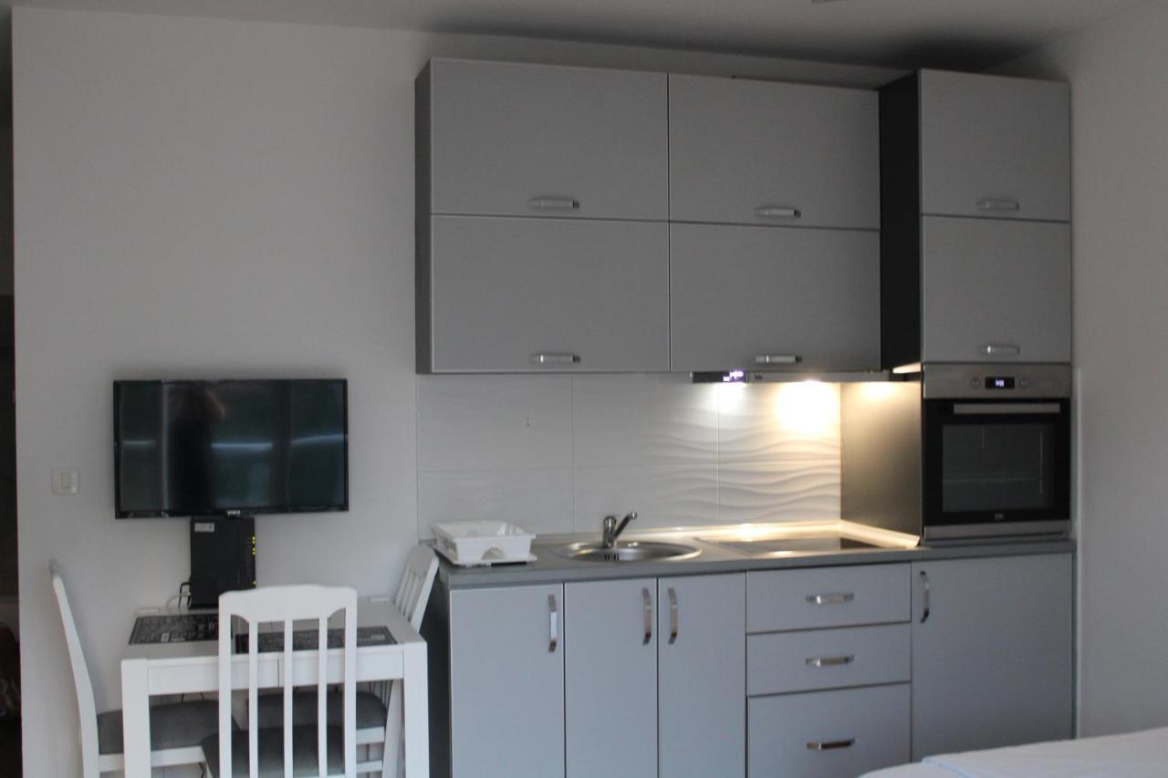 Delta Studio Apartman Podgorica Eksteriør billede